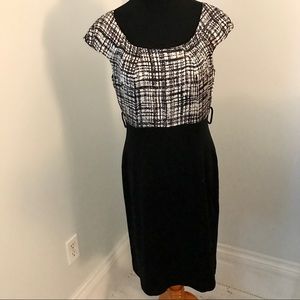 Final Price! Tahari Silk and Stretch Jersey Dress